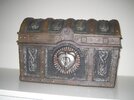 Pirates-of-the-Caribbean-Dead-Man-s-Chest-Davy-Jones-Chest-2.jpg