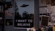 do-you-know-who-i-am-im-fox-mulder-v0-0y20v4ym6d7a1.png