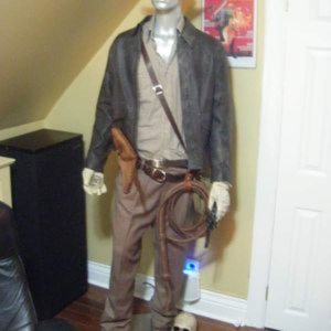INDIANA JONES RAIDERS-era Mannequin display