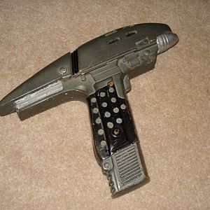 Star Trek: VI The Undiscovered Country Phaser. This is many years old and could do with some TLC