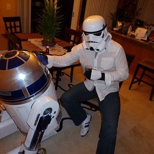 R2 telling Tk-2152 a joke!