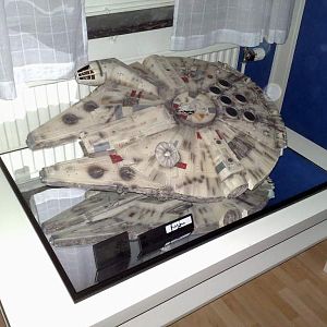 SW Millenium Falcon1