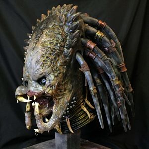 AVP-R wolf mask converted to ELDER looking wolf.