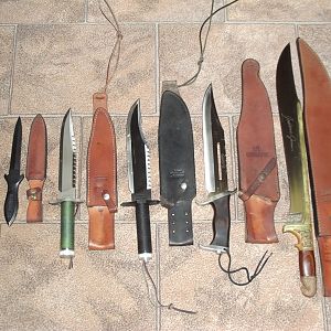 UNITED CUTLERY COLLECTION

From left:  
RAMBO III boot dagger
FIRST BLOOD survival knife
RAMBO FIRST BLOOD PART II "mission knife"
RAMBO III bow