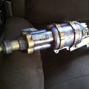 Another view of the Hazmat Boomshot.  A combination of styles from both Gears of War and Bioshock.