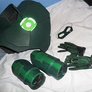 green lantern armor by gaijin82 d4dvpte