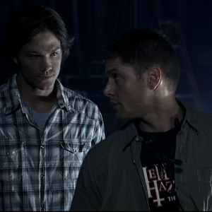 Screengrab of Dean wearing the t-shirt in question.