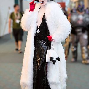 Cruella de Vil - Disney Villains Designer doll version