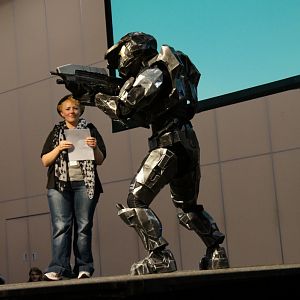 Halo 3 (My first pepakura suit)
@ Comic-con Adelaide 2012