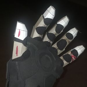 Hands - Upper, Lower (3mm Foam)... Fingers (Cereal Box Cardboard) with a Cotton workman's glove from dollar store

Palm View