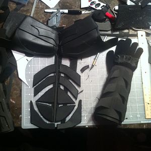 Working on the chest, abs, gauntlets and gloves!