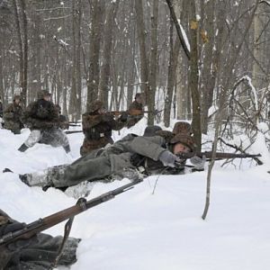 Executing a "Schutten Kette Rechts" at the training tactical 2009. Notice the camo, was with the Waffen group.