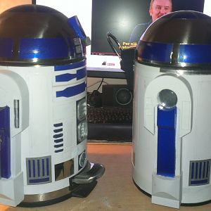 r2d2v2side