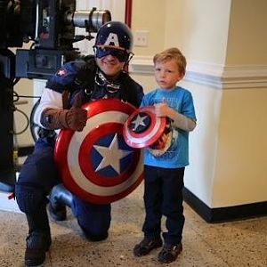 Posing with fans at the Captain America The Winter Soldier premiere at the Radford Theatre, Radford, VA.