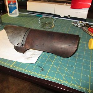 Side arm shield, built from leather and worbla.