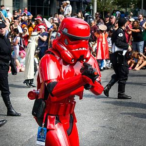 2013 AUG 31 Dragon Con parade