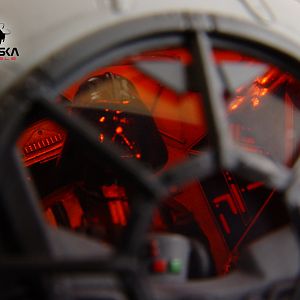TIE ADVANCED 07:
The finished cockpit through the windows.