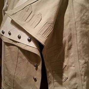 Beige waistcoat details