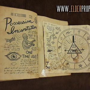 Inner pages from my Gravity Falls replica. Inner pages on black and white hi res can be downloades over my site: http://elderprops.tumblr.com/