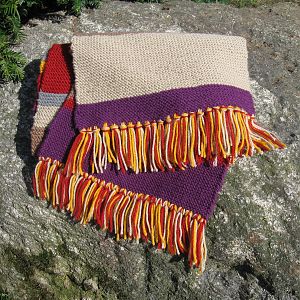 Knitted 4th Doctor scarf
