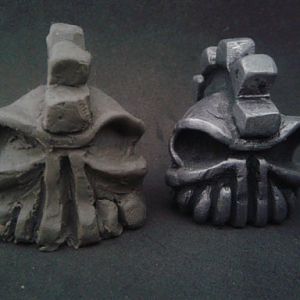 Gear Head Skull Guardian Bell
Plastelina clay sculpt. Cast in pewter