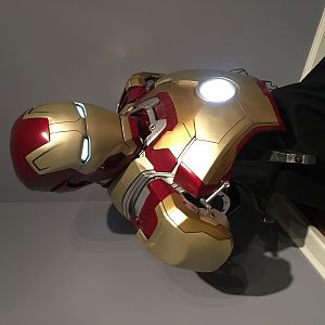 SideShow Iron Man MK XLII (42)