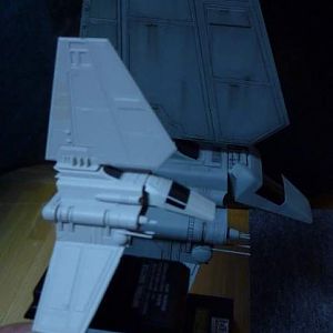 Behind:MPC's ImperialShuttle
This side:STAR WARS Vehicle Collection Series 4
Imperial Shuttle 1/350