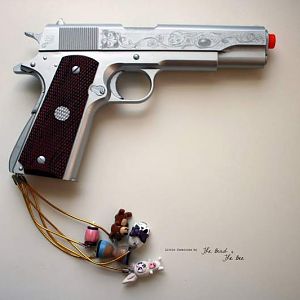 Babydoll's 1911 Pistol with Charms

Charms available at: www.oiiseau5.etsy.com