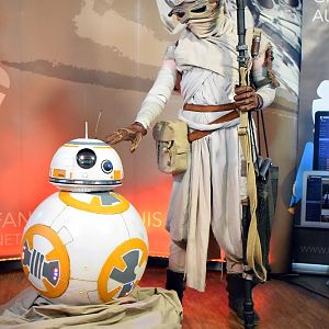 REY & BB 8 2