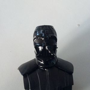 Front part. I feel Vaders outfit is made up of different blacks. At this point the face mask is Tamiya semi gloss black, the lens' on the mask are Tam