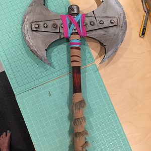 The finished axe.