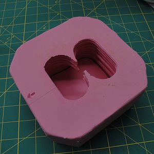 B 9 UPPER LEGS MOLD