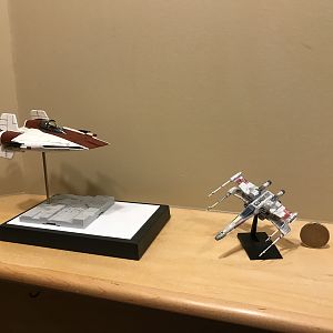 IMG 1457 Bandai A-wing with lighting