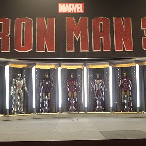iron-man-iii-hall-of-armor