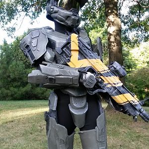 Halo 4 Master Chief and Warrior 2013 Halloween Costume Contest Entry-2