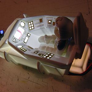 Galactica-Viper-cockpit-lights-03-Moska