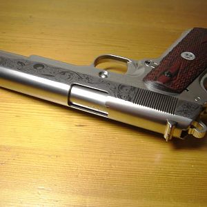 Babydoll WE Colt 1911 - Frame with decals (3)