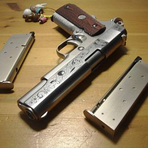 Babydoll WE Colt 1911 - Complete with charms (3)