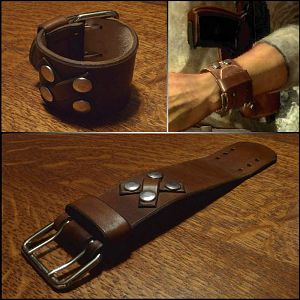 Uncharted 1 wrist cuff - comparision to in-game design