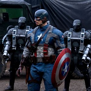 Captain-america-the-first-avenger-review-768x539-c-default