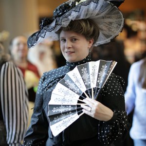 Costume College 2019 - 07.28 - 4 - Hallway 098.jpg