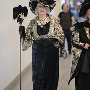 Costume College 2019 - 07.28 - 4 - Hallway 041.jpg