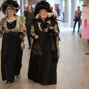 Costume College 2019 - 07.28 - 4 - Hallway 040.jpg