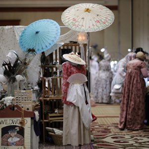 Costume College 2019 - 07.27 - 2 - Hallway 04.jpg