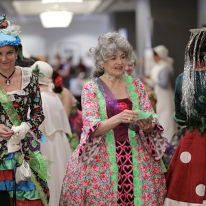 Costume College 2019 - 07.26 - 2 - Hallway 115.jpg