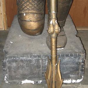 1091714544484 Avp statue0021