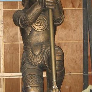 1091939023453 Avp statue0009