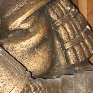 1093704185905 Avp statue0018
