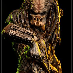 Sideshow Elder Predator Statue 02