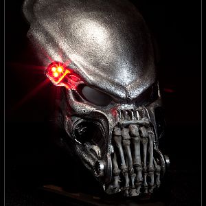 Sideshow Bone Grill Predator Mask 02
